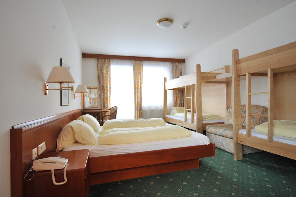Salzburgerhof Jugend- Und Familienhotel Лофер Экстерьер фото